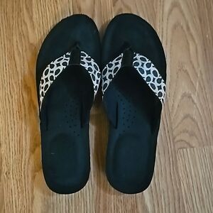 Coach sandals sz 9 1/2B  color black white new no tag